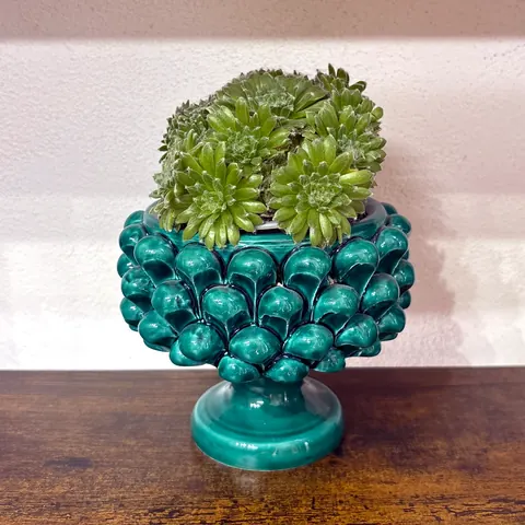 Pigna con piantina, bomboniera in ceramica di Caltagirone