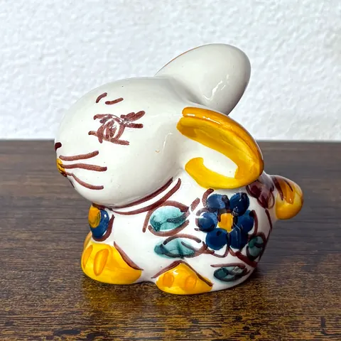 Bunny, ceramic bomboniera from Caltagirone